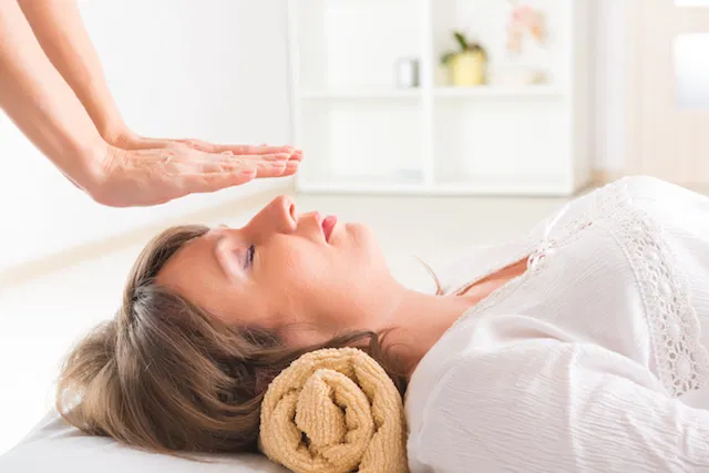 Descubra o Reiki: Energia de Cura e Bem-Estar
